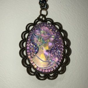 Sparkly pendant